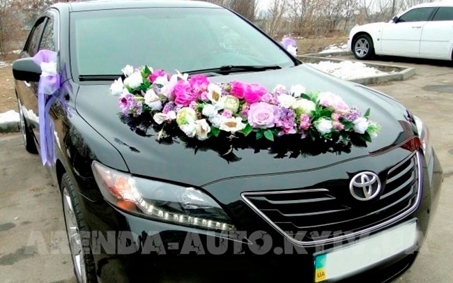 Аренда Toyota Camry 40 на свадьбу Киев