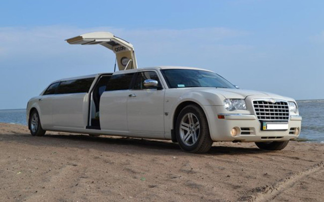 Аренда Chrysler 300C на свадьбу Київ